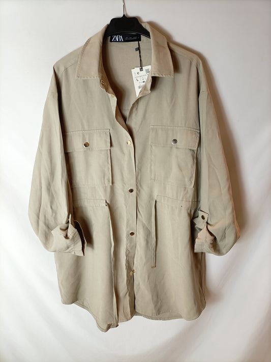 ZARA. Vestido beige botones T.l