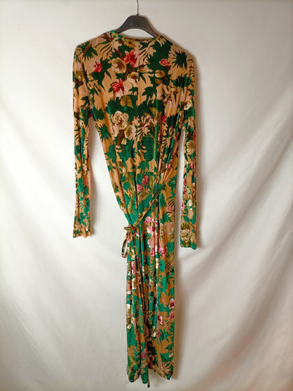ZARA. Vestido/kimono verdes flores T.m
