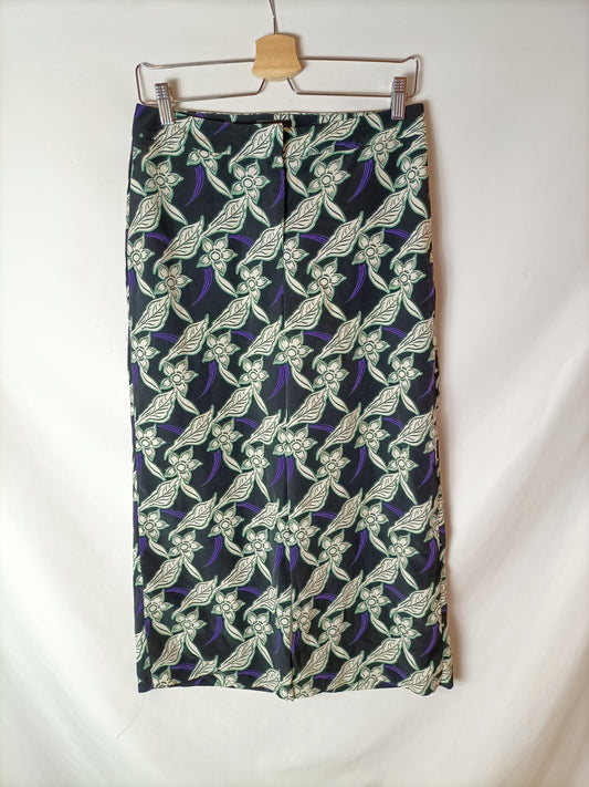 TOPSHOP. Pantalón negro flores T.36