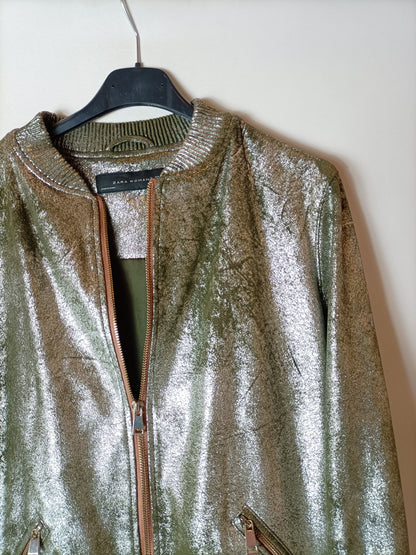 ZARA. Chaqueta estilo bomber metalizada. T XS