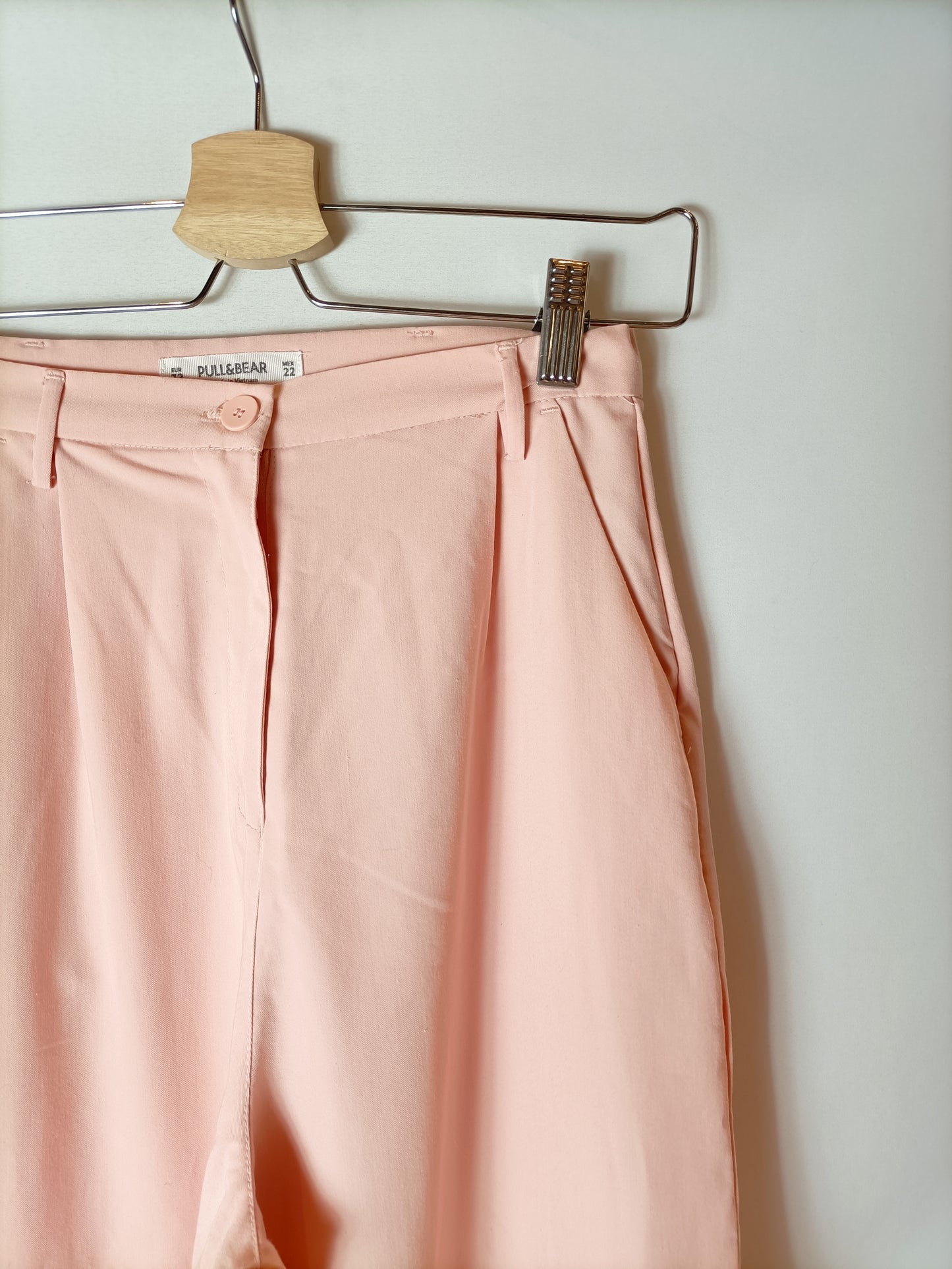PULL&amp;BEAR. Pink wide-leg trousers, size 32