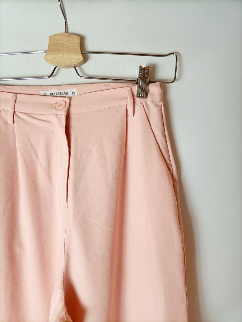 PULL&BEAR.Pantalón ancho rosa T.32