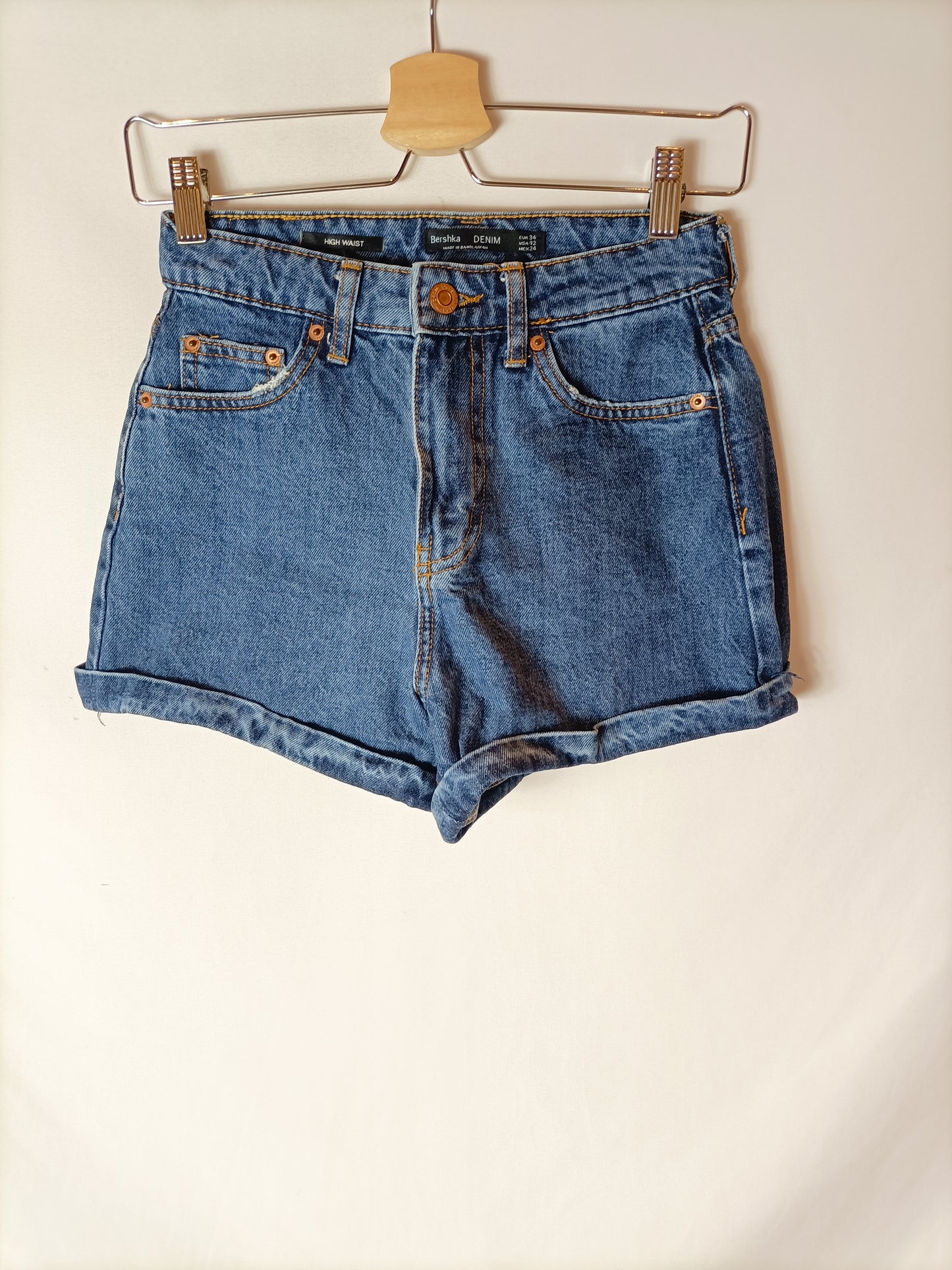 BERSHKA. Denim shorts size 34