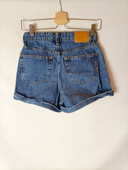BERSHKA. Denim shorts size 34