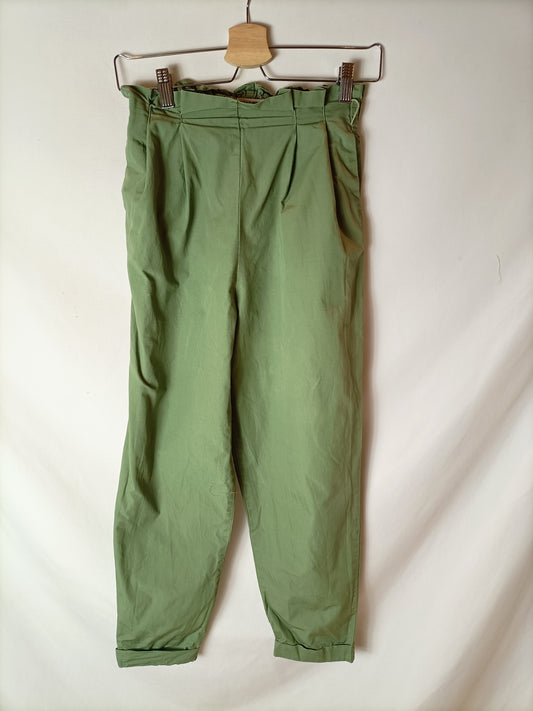PULL&BEAR. Pantalón fluido verde T.s