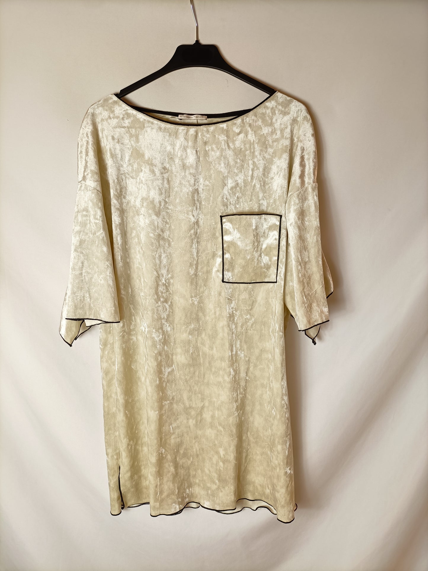 ZARA. Beige velvet dress. TM