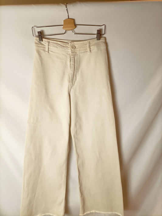 ZARA. Pantalones culotte beige. T 36