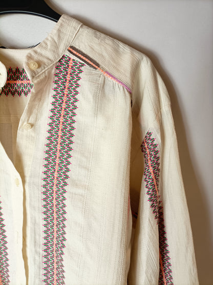 MAGNOLYA. Embroidered beige blouse. TO (S/M)