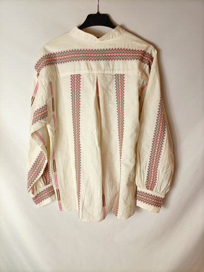 MAGNOLYA. Embroidered beige blouse. TO (S/M)