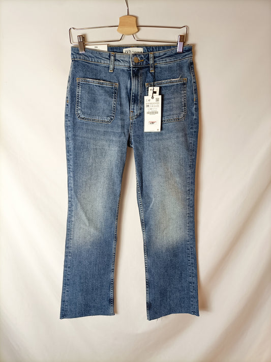 ZARA. Pantalón crop bolsillos. T 38