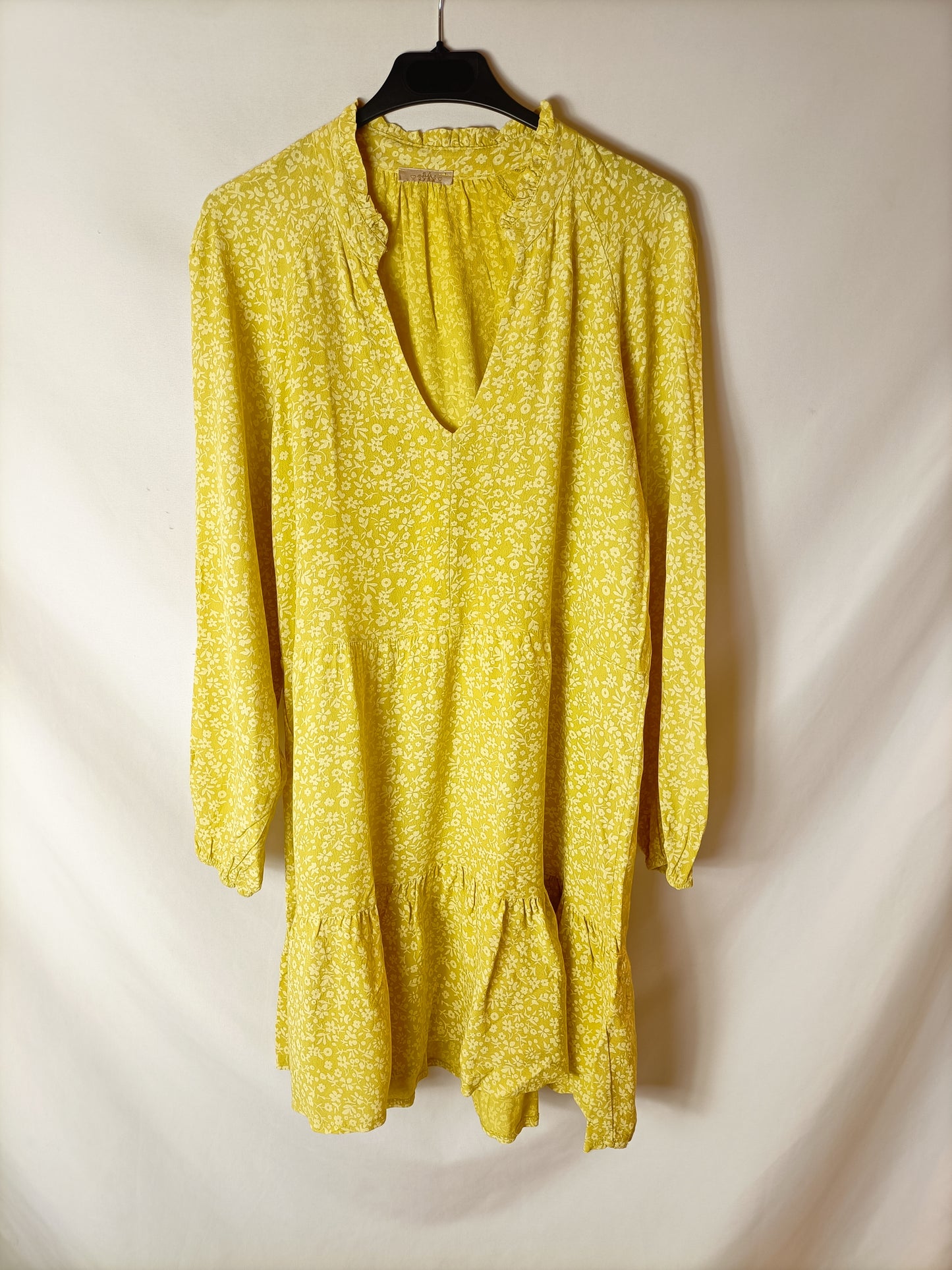 OTHER. Printed yellow dress. TM
