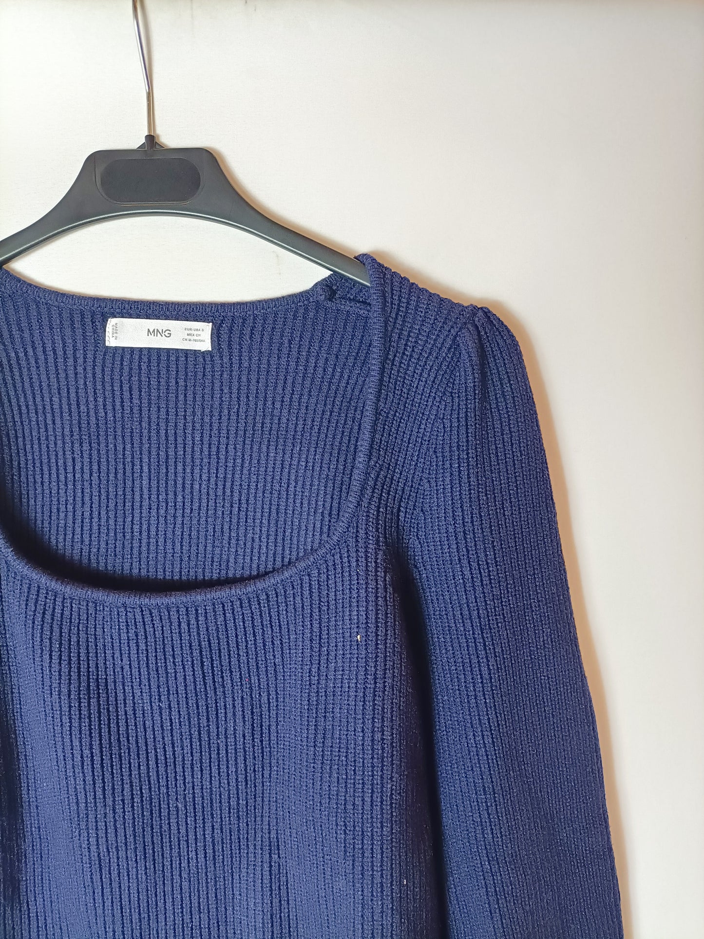 MANGO. Jersey azul canalé T.s