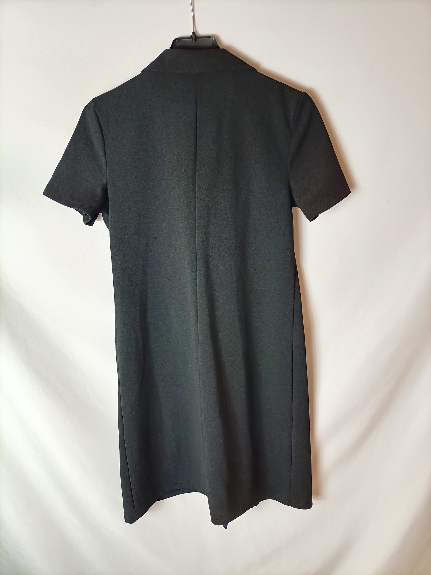 ZARA. Short black buttoned dress Tm