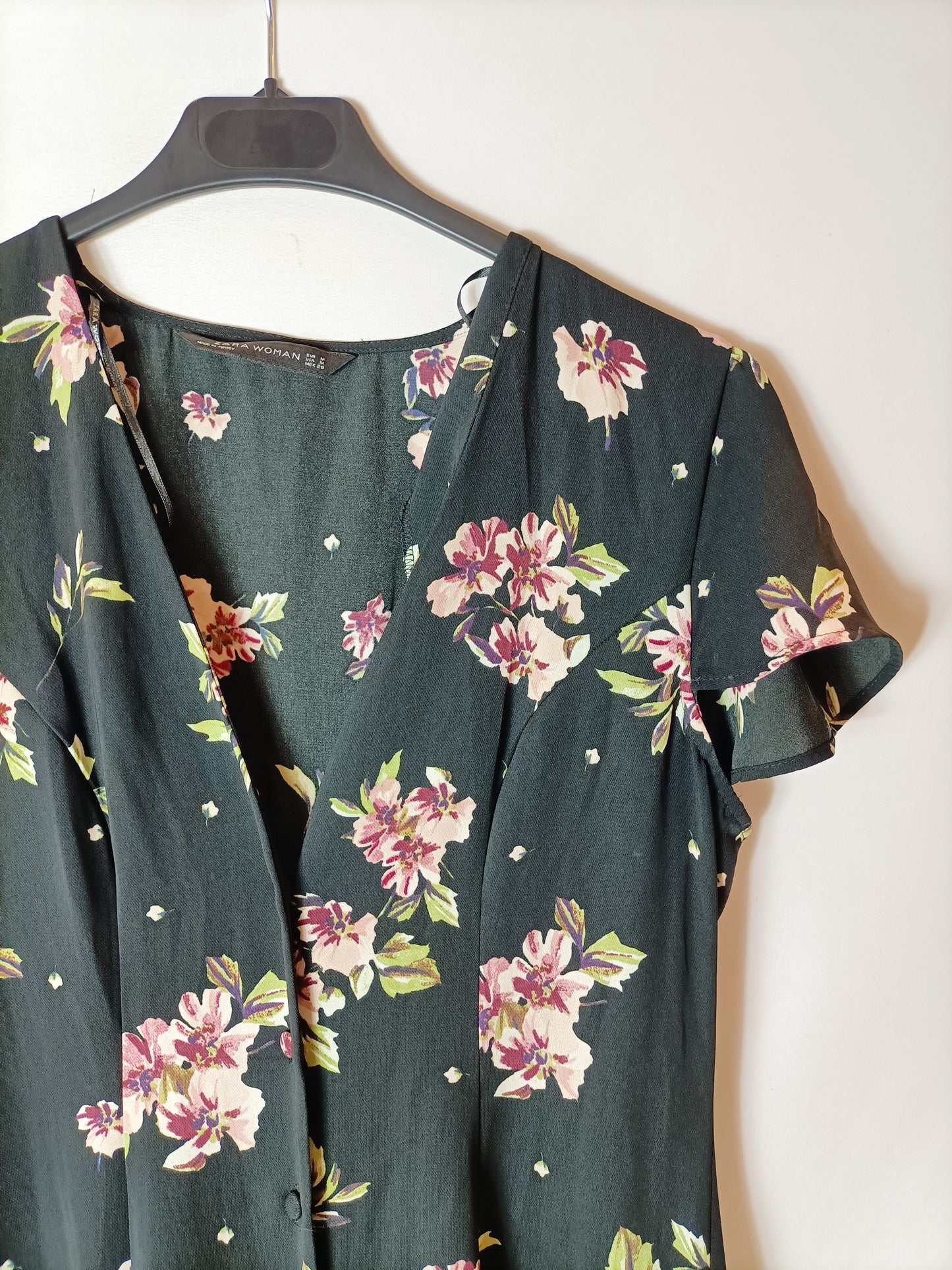 ZARA. Vestido largo negro abotonado T.m