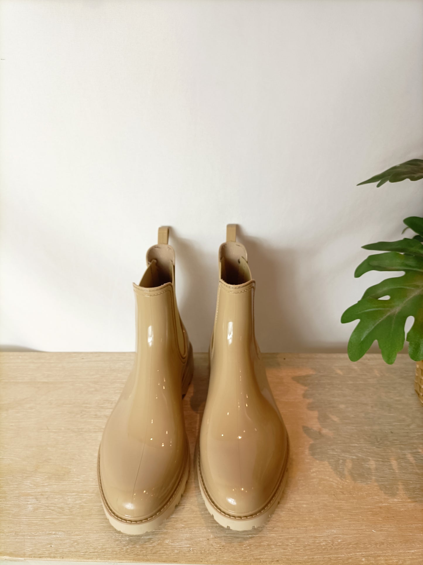 IGOR. Botines de agua beige. T 39