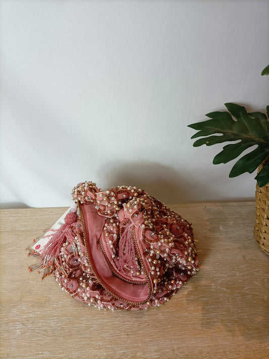 ZARA. Bolso rosa perlas