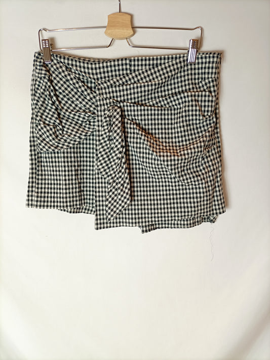 ZARA. Shorts cuadros vichí T.l