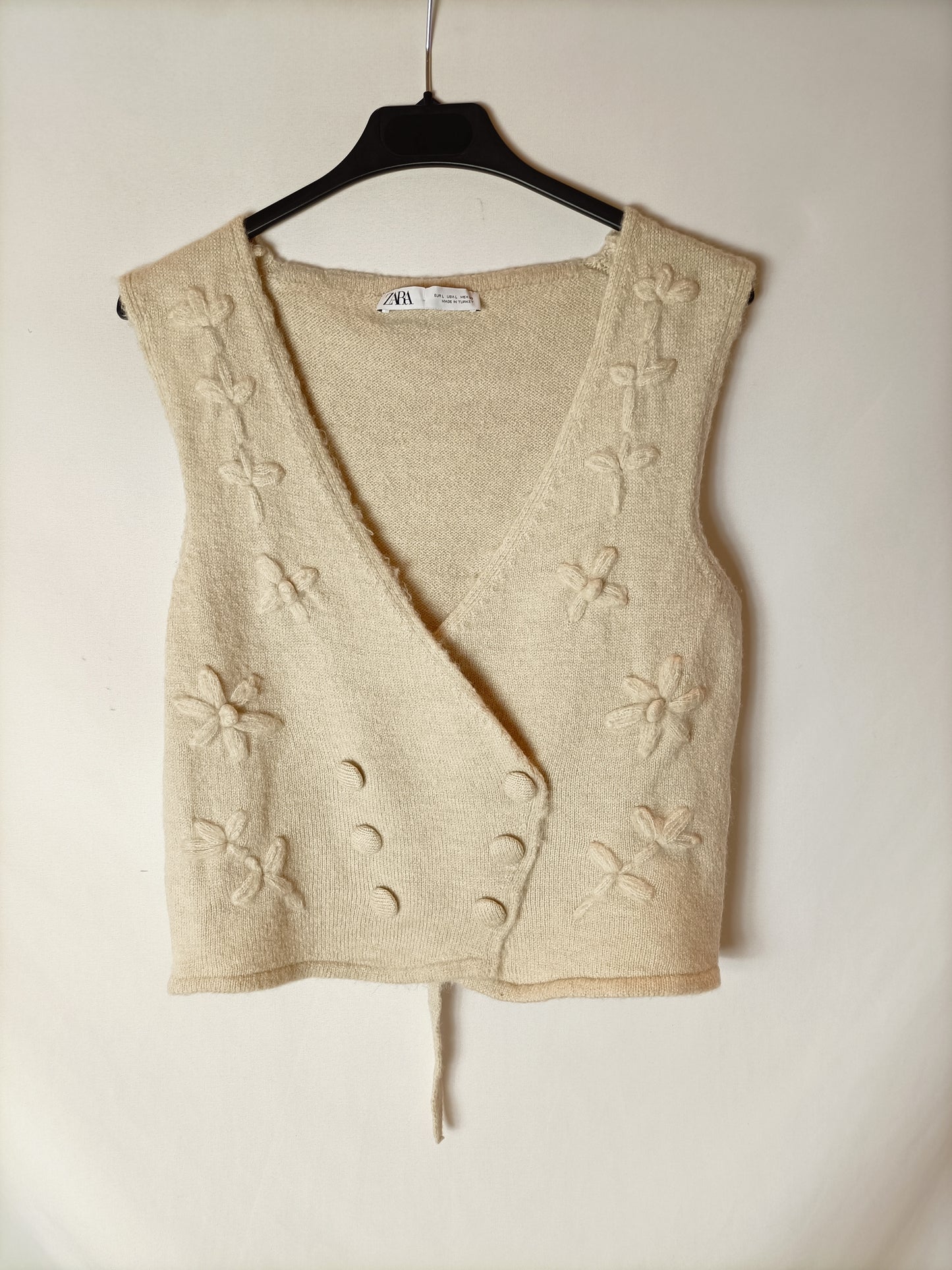 ZARA. Chaleco punto beige T.l