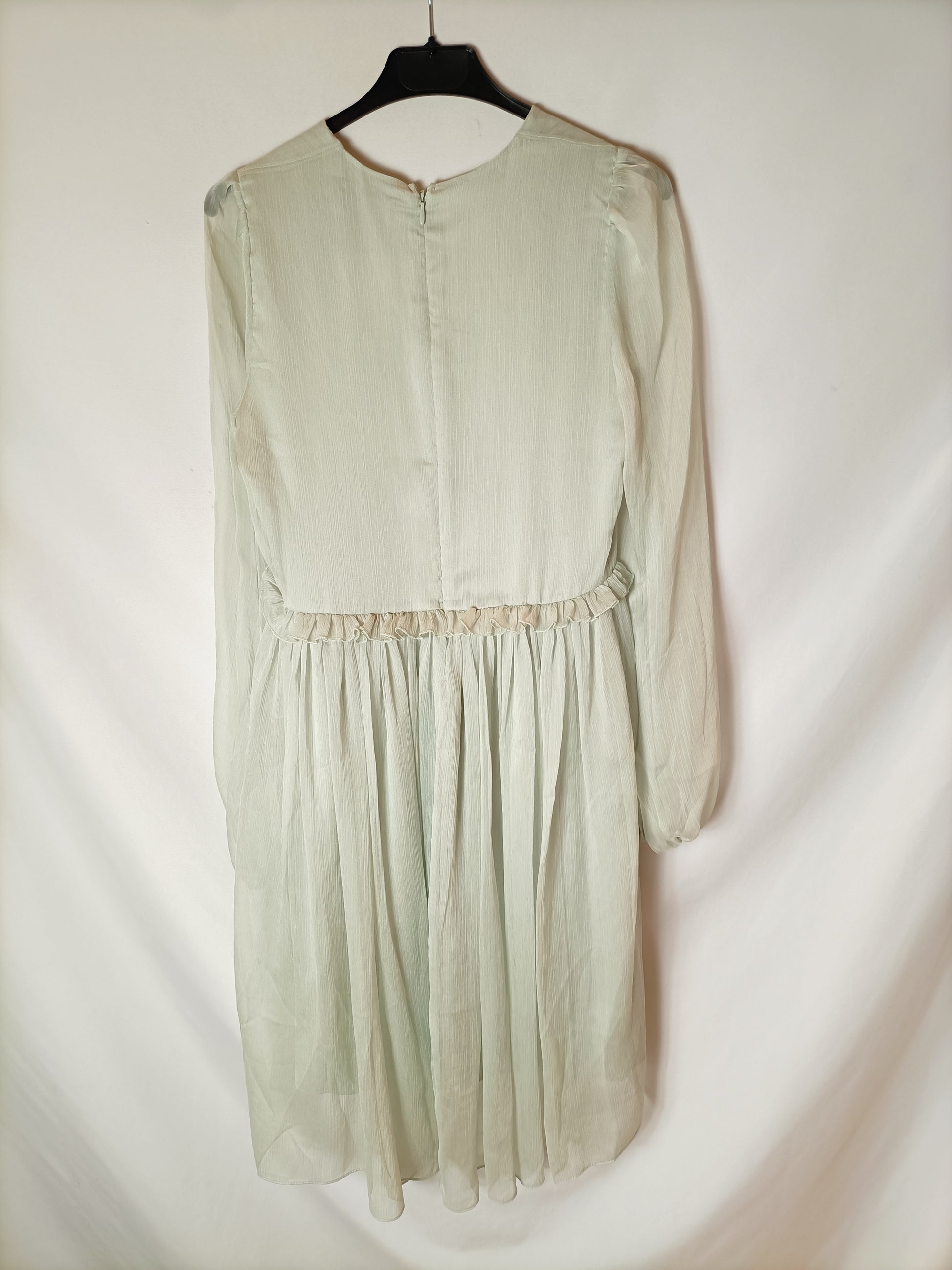 H&M. Light green chiffon dress. Size 34 Hibuy market H&M. Light green chiffon dress. Size 34 Hibuy market