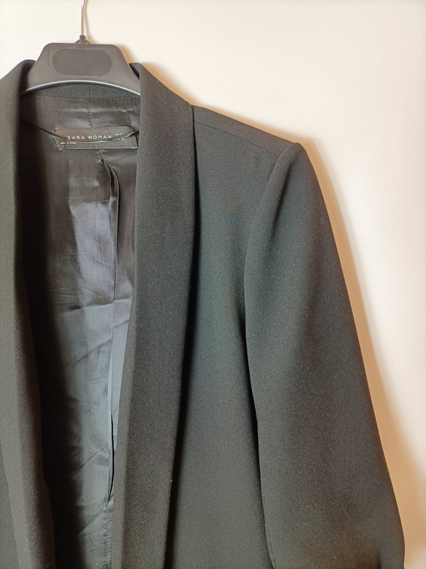 ZARA. Blazer negra básica T.s