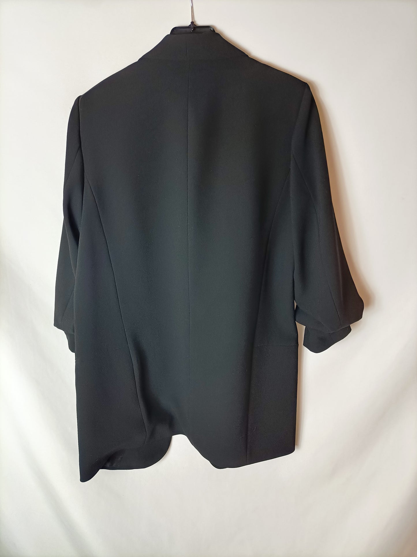 ZARA. Blazer negra básica T.s