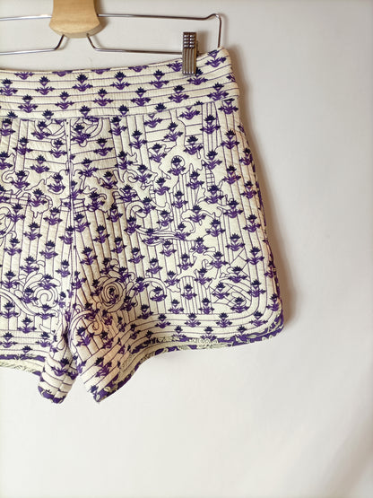 CLAUDIE PIERLOT. Pantalones cortos textura estampado