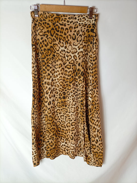 ZARA. Falda midi animal print. T XS