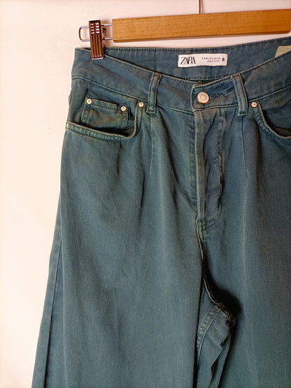 ZARA. Pantalón ancho verde T.36