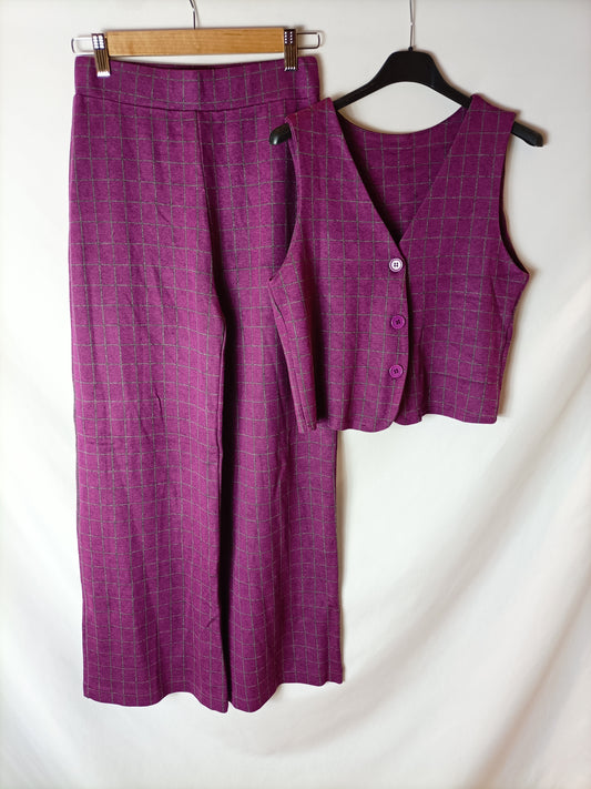 OTRAS. Total look chaleco y pantalón. T S