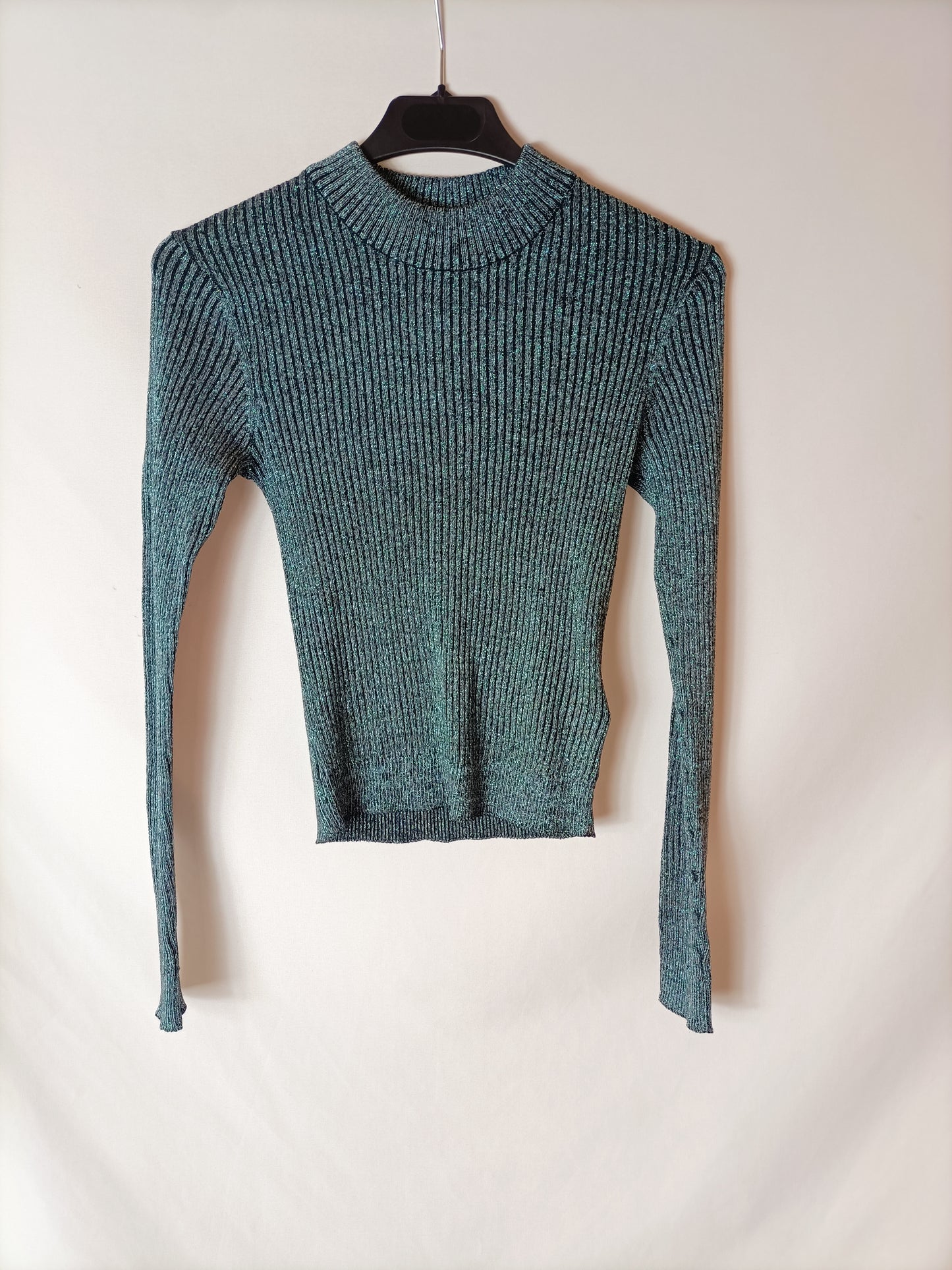 H&M. Top azul con hilos brillantes T.xs