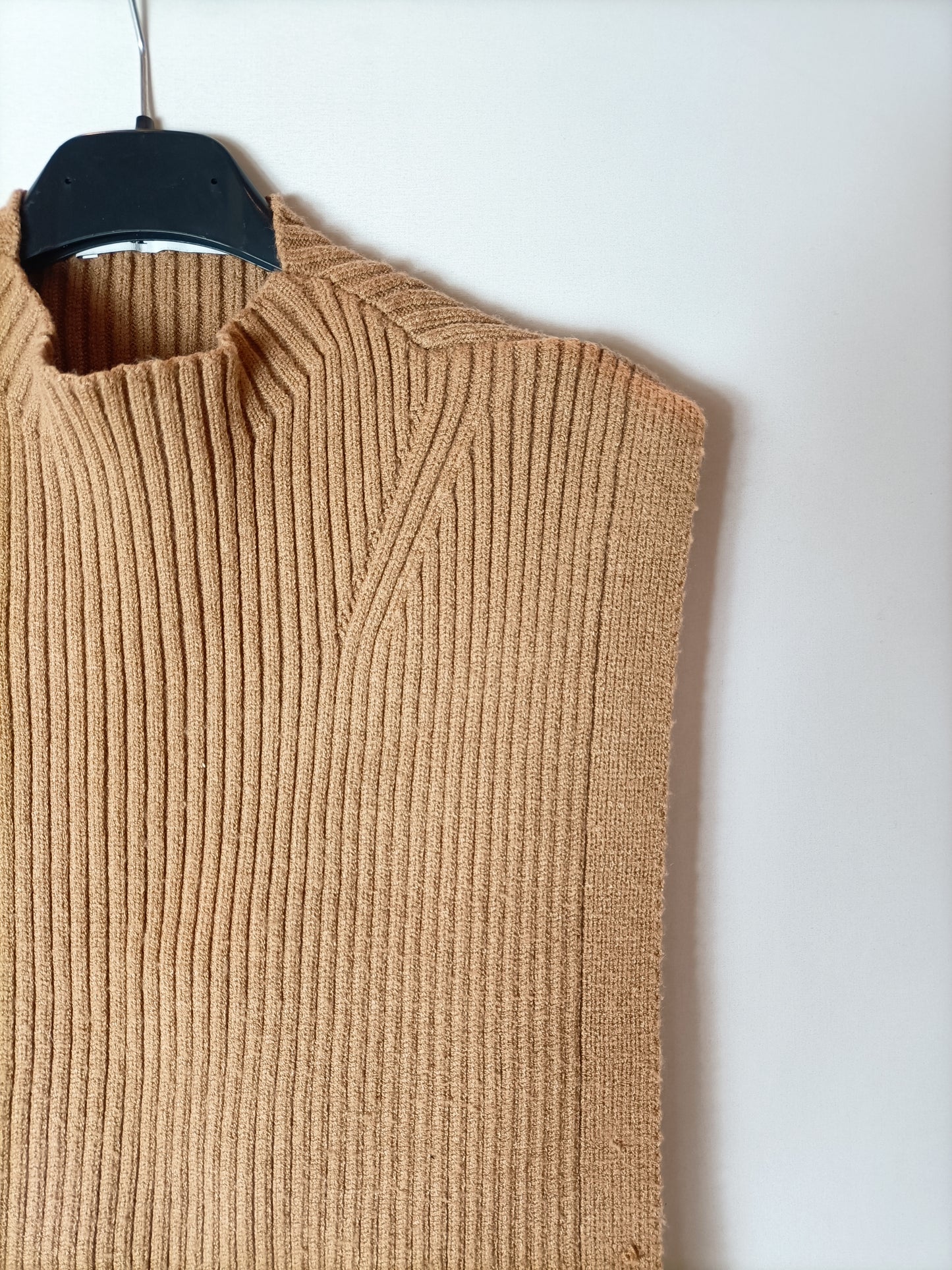 ZARA. Chaleco abierto beige T.s