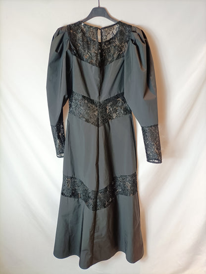 H&amp;M. Black dress with lace Ts