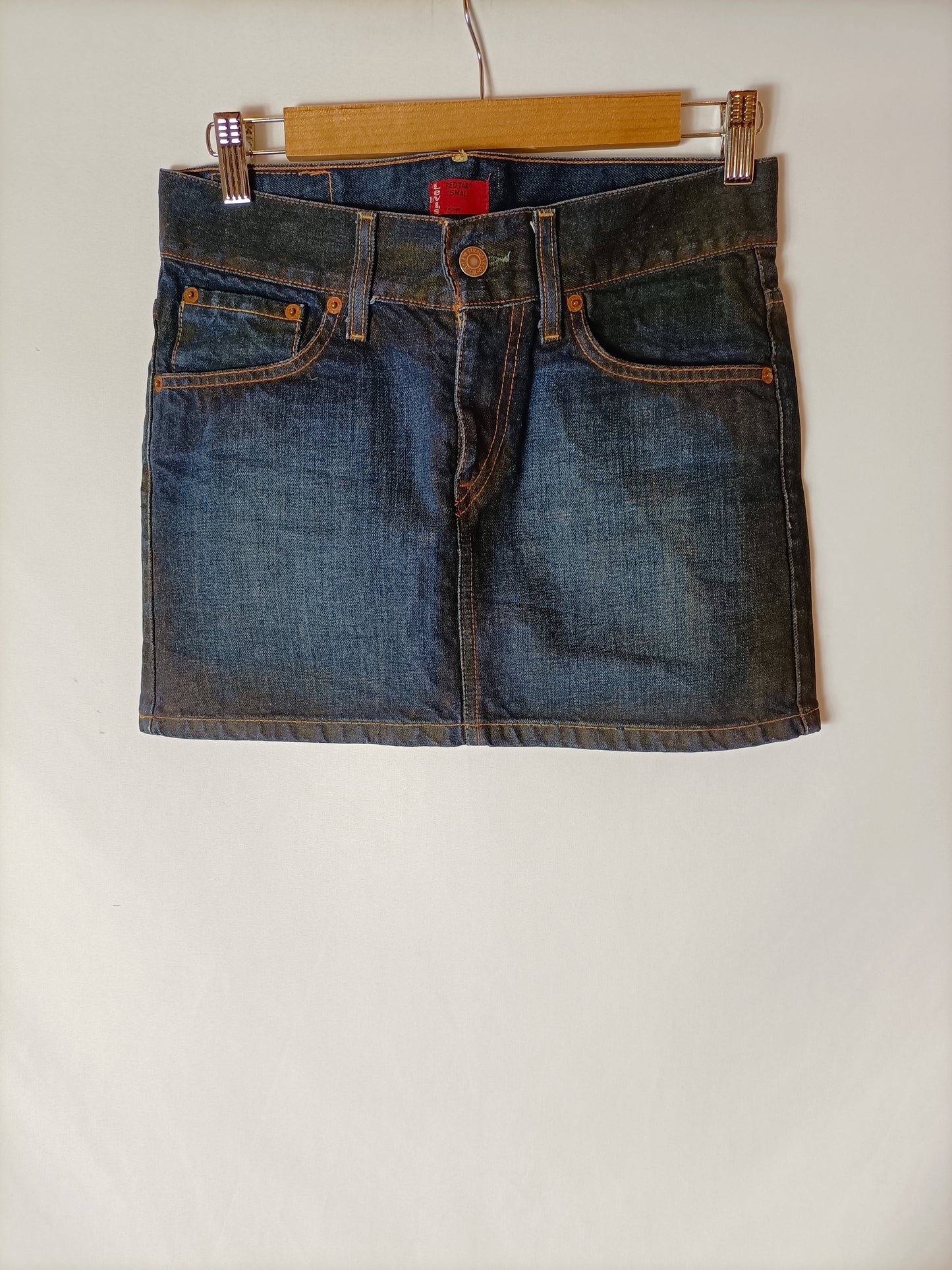 LEVI´S. Falda corta denim efecto desgastado. T XS