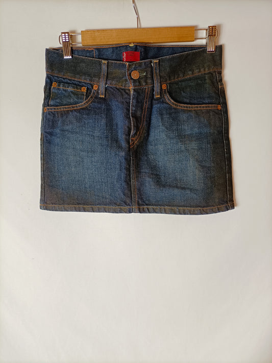 LEVI´S. Falda corta denim efecto desgastado. T XS
