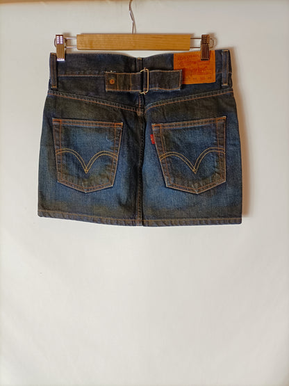 LEVI´S. Falda corta denim efecto desgastado. T XS