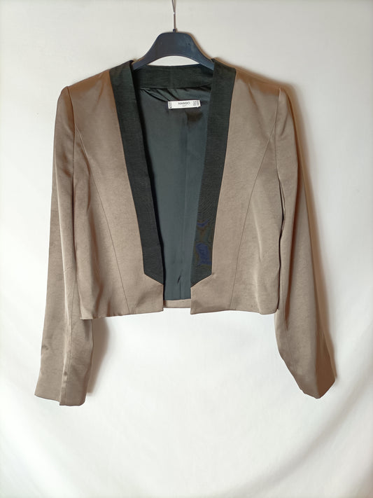 MANGO. Chaqueta ocre cortita T.s