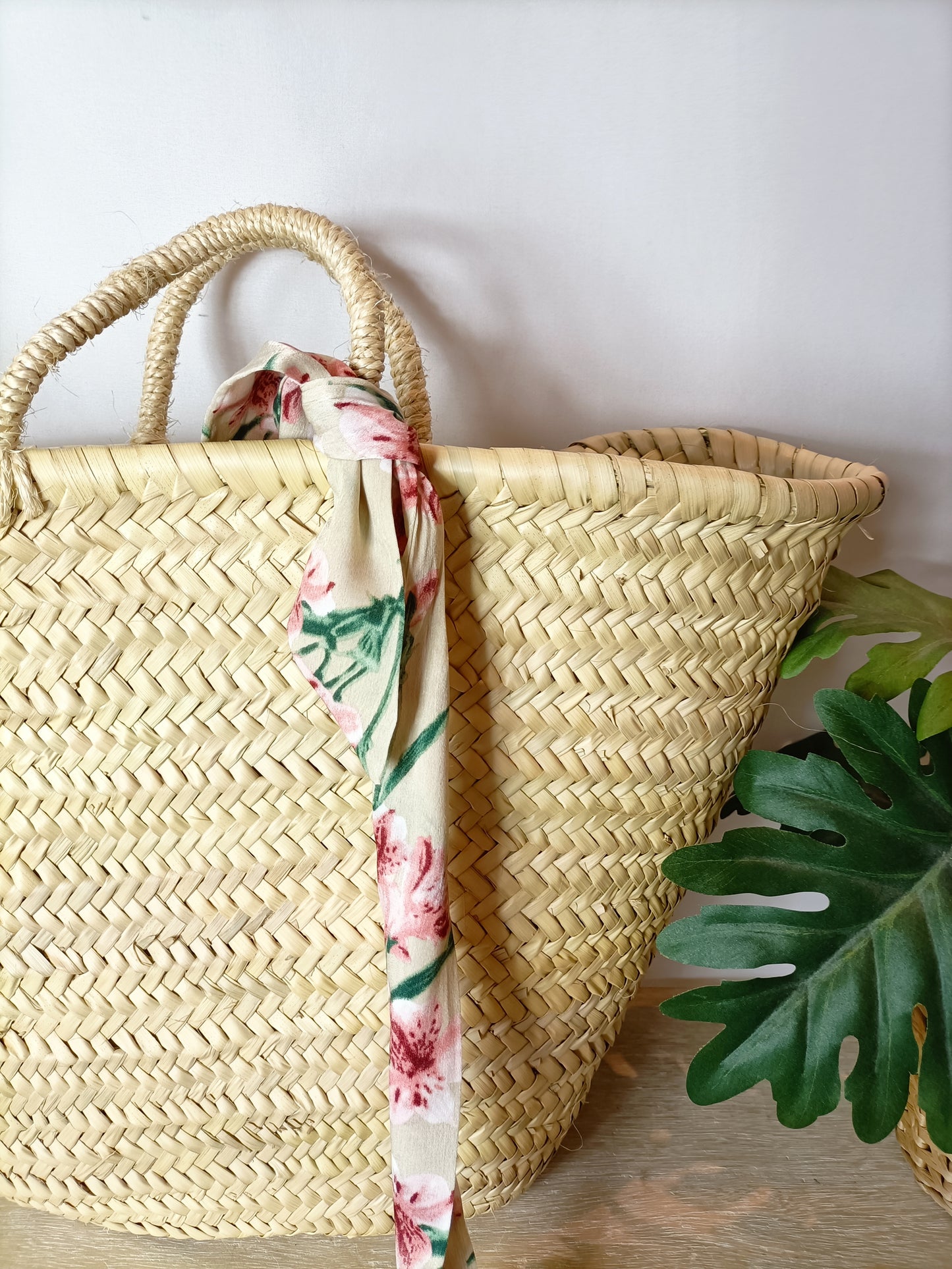 OTRAS. Capazo grande beige