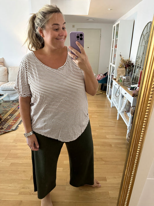 H&M. Camiseta rayas beige y blanca T.3xl