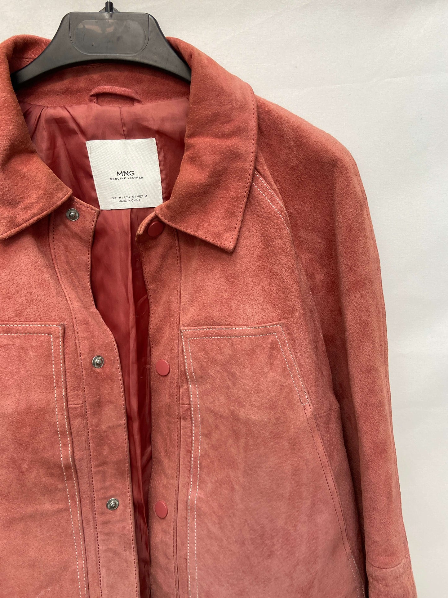 MANGO.Chaqueta ante rosa oscuro T.m