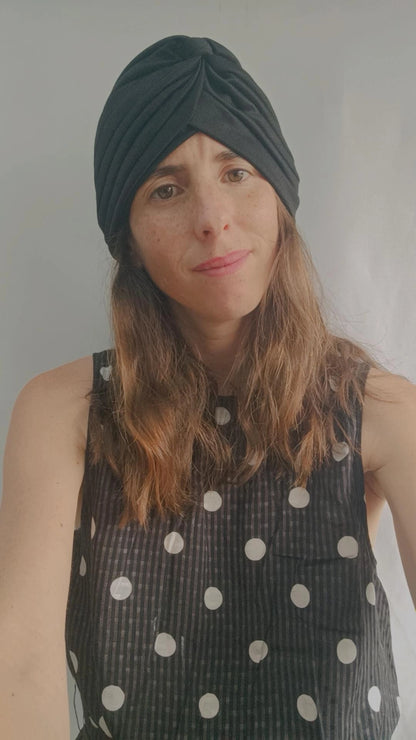 STRADIVARIUS. Turbante negro