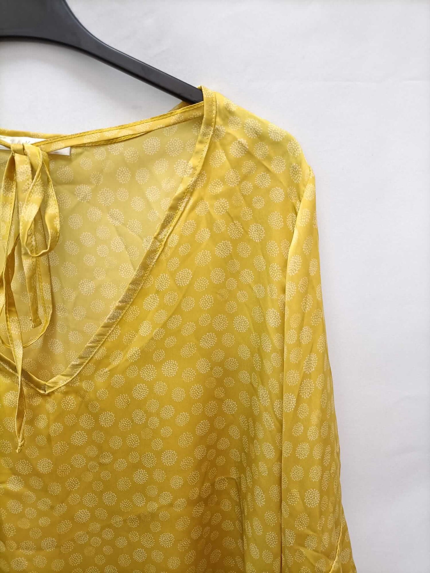 TAKEZO. Blusa amarilla florecitas Tu (m/l)