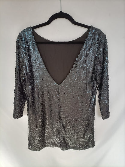 ZARA. Top negro lentejuelas T.m