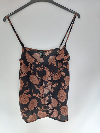 FOREVER21. Top negro flores T.m