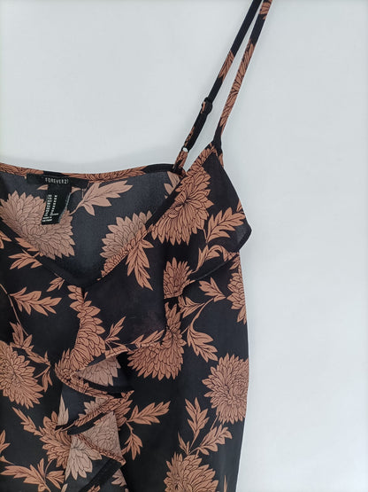 FOREVER21. Top negro flores T.m