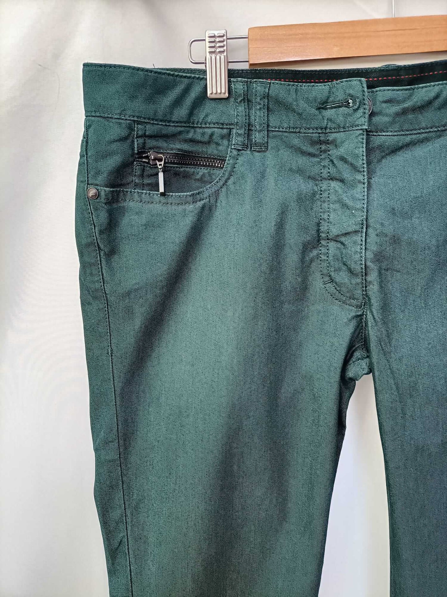 LUISA CERANO. Pantalón denim verde T.48