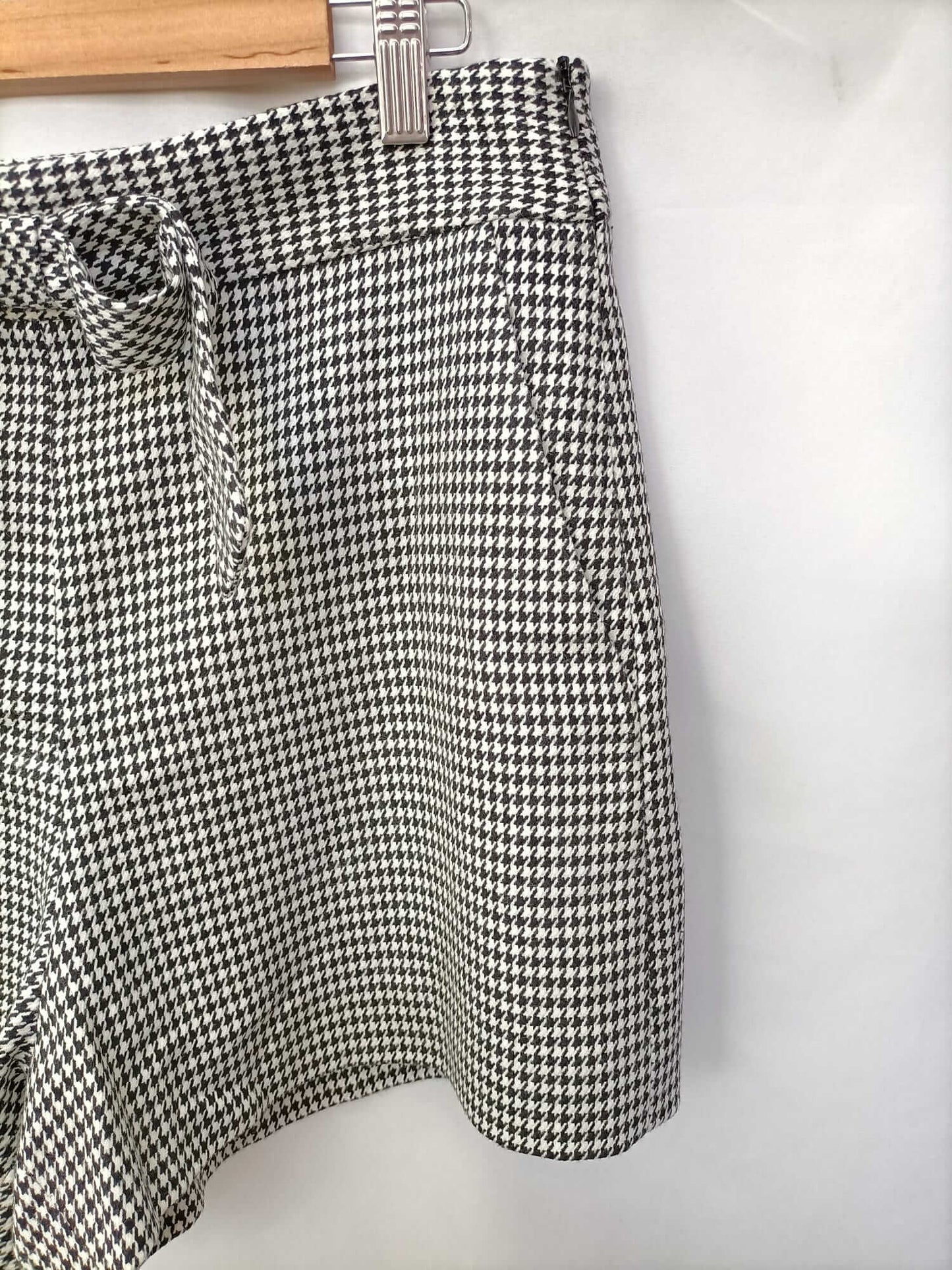 PILI FERRER. Shorts pata de gallo T.m