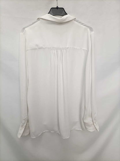 MANGO. Blusa blanca fluida T. l