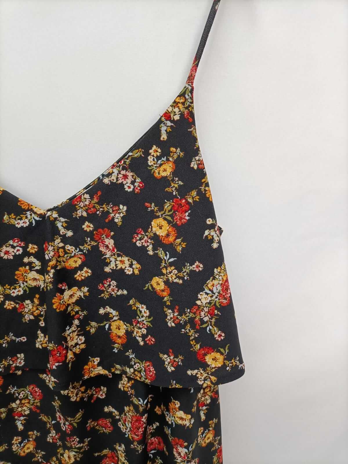 MANGO. Vestido corto negro flores T.m