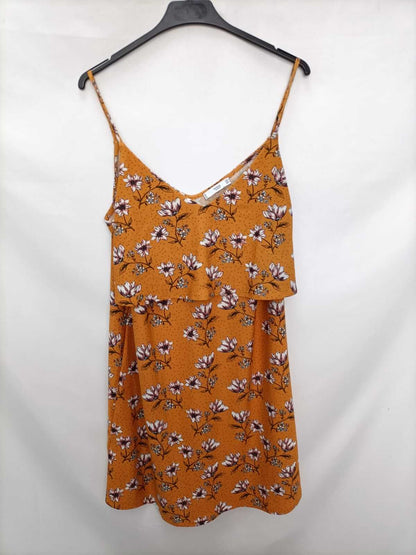 MANGO. Vestido corto mostaza flores T.m