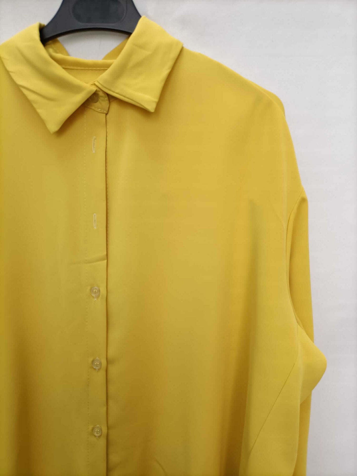 OTRAS. Blusa amarilla oversized T.l/xl